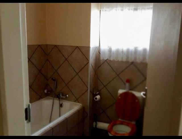 0 BEDROOM APARTMENT FOR SALE IN VANDERBIJLPARK SE 4